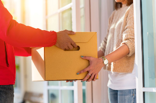 Dal pacco al presidio: cosa significa offrire spedizioni in un HUB - hubixiniziative.it